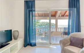 Awesome apartment in Prizba with swimming pool - Image 5