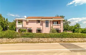 Stunning Home In Dobrinj - Image 2