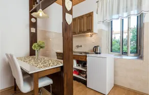 Nice Apartment In Omisalj With Wifi - Image 4