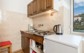Nice Apartment In Omisalj With Wifi - Image 5