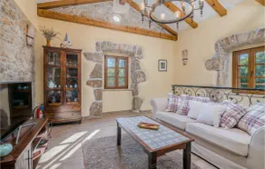 Awesome Home In Sveti Vid Dobrinjski - Image 4