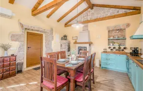 Awesome Home In Sveti Vid Dobrinjski - Image 5