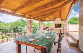 Awesome Home In Sveti Vid Dobrinjski - Image 2