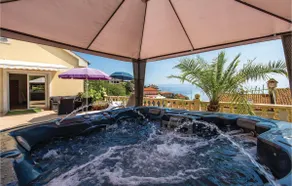 Pet friendly home in Bregi with house sea view - Image 2