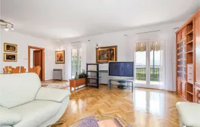 Cozy Home In Viskovo With Wifi - Image 3