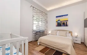 Cozy Home In Viskovo With Wifi - Image 5