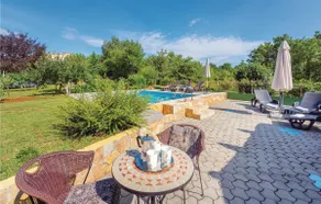 2 Bedroom Stunning Apartment In Labin - Image 3