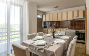 3 Bedroom Beautiful Home In Labin - Image 5