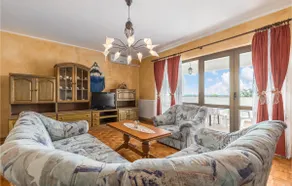 Beautiful home in Visnjan - Image 3