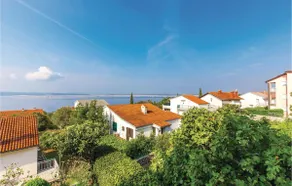Beautiful Apartment In Dramalj With Wifi - Image 5