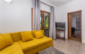 Awesome Apartment In Malinska With Wifi - Image 5