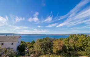 2 Bedroom Stunning Apartment In Dramalj - Image 3