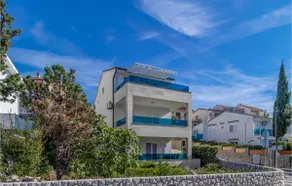 2 Bedroom Stunning Apartment In Dramalj - Image 2