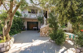 2 Bedroom Nice Apartment In Barbat - Image 2