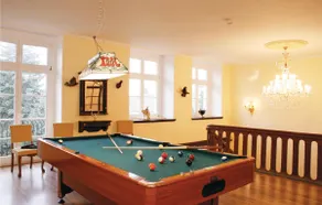 Lübbenow Manor - Image 4