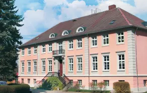 Lübbenow Manor - Image 2