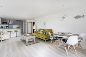 Seasky Luxury Apartment With Sea Views Praa Sands - Image 3
