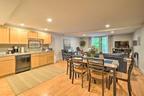 Cute Grand Haven Apartment: Walk Downtown Streets! - Image 5