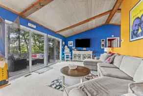 Waterfront 3BR/3BA Getaway: Beach, Dock, Firepit! AMAZING Sweeping VIEWS! - Image 5