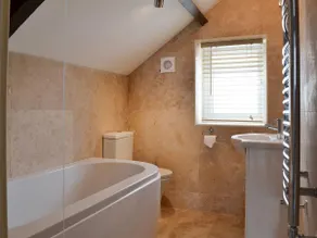 White House Cottages - Image 5