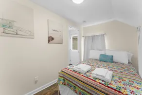 Charming Fairfield Beach Cottage - Image 4