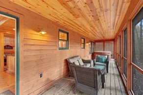 Cabin tucked in the trees with private hot tub, la - Image 3