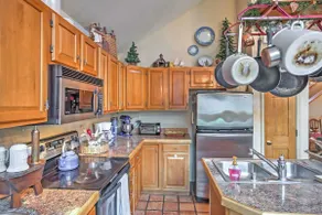Charming Mtn Home on Golf Course ~ 4 Mi to Slopes! - Image 5
