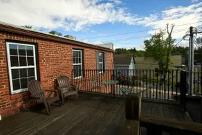 Park-View- Charming Apartment in the Heart of Town - Image 3