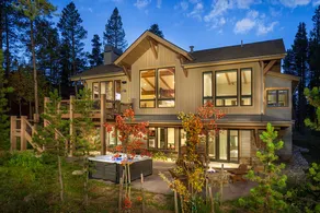 Sunrise Ski Haus: Peak 8 Breckenridge Home with Hot Tub and Views, Near Slopes - Image 4