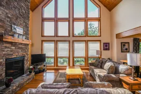 Mountain Top Lodge - Image 4