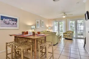 Breezy Bungalow by AvantStay - Image 5