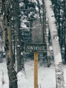 Sunny Waterfront Cottage at FarAway Pond - Image 5