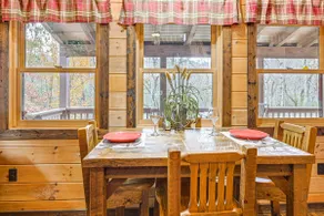 «Fox Ridge Cabin» confortable sur 4 acres avec bain à remous! - Image 5
