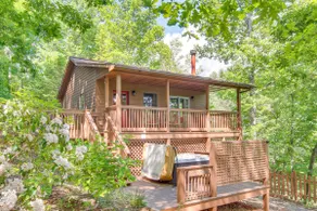 'Fox Den' w/ Hot Tub! 22 Mi to Cataloochee Skiing - Image 2