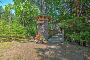 'Dragonwood Castle' on Waterfront w/ Stunning View - Image 2