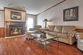 Captivating Cadiz Hideaway w/ Deck on Lake Barkley - Image 5