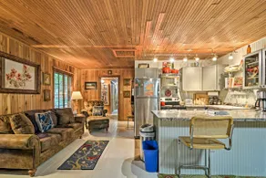 Pet-Friendly 'One Crow Cottage' in Harbor Springs! - Image 3