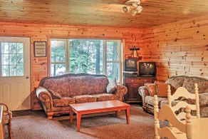 Rustik Lakefront Gould City Cabin m / Rowboat & Dock - Image 4