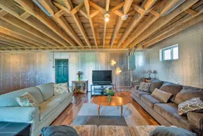 Updated Berger Cottage w/ Pool, on a Private Farm! - Image 3
