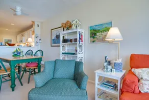 Breezy Oak Bluffs Condo - Steps to Inkwell Beach! - Image 5