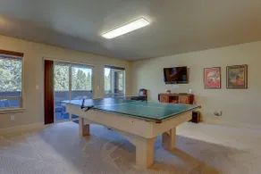 Quinn Creek - Smukke og opdaterede! Perfekt beliggenhed i NW Bend, poolbord, 20 min. Fra Bachelor! - Image 3