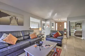 Sun Deck, Hot Tub! Lakefront Tempe House - Image 4