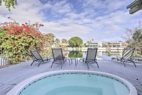 Sun Deck, Hot Tub! Lakefront Tempe House - Image 2