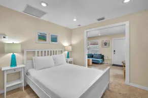 Renovated Key West 2/2 Cottage in Coconut Grove - Image 5