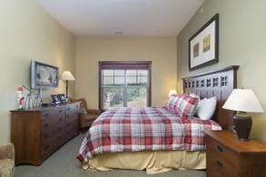 Soaring Eagle #406: 2 Bedrooms, 2 Full Baths: Slope Side, Hot Tubs Underground Parking - Image 3