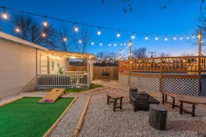 Game Room, POOL & Fire pit at the Medical center - Image 2