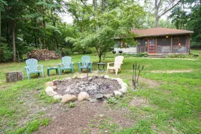 Harbert Cottage w/ Fire Pit: Half Mile to Beach! - Image 2