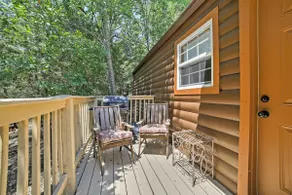 4 Mi to Museums: Cozy Branson Cabin - Image 2