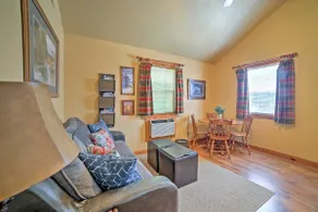4 Mi to Museums: Cozy Branson Cabin - Image 4