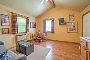 4 Mi to Museums: Cozy Branson Cabin - Image 5